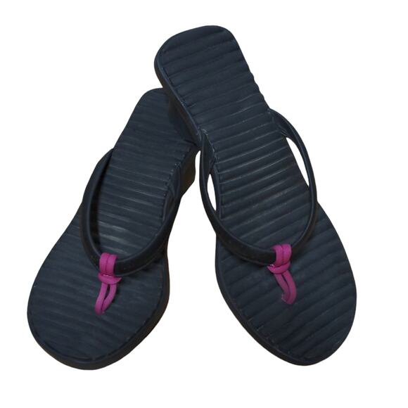 Crocs Black and Pink Sandals Wedge Flip Flop Sandal 9 - Picture 1 of 12